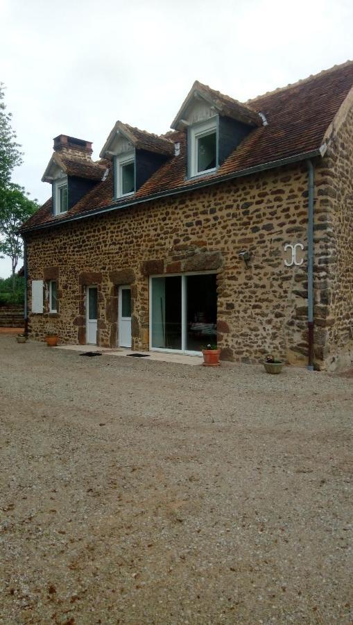 Maison En Pierre De Pays Ségrie Exterior foto